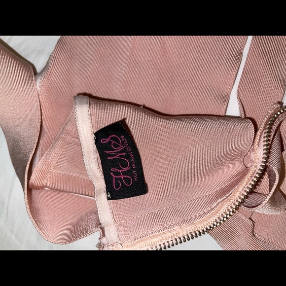 HOT MIAMI STYLES Blush Off Shoulder Bandage Dress - Picture 8 of 9